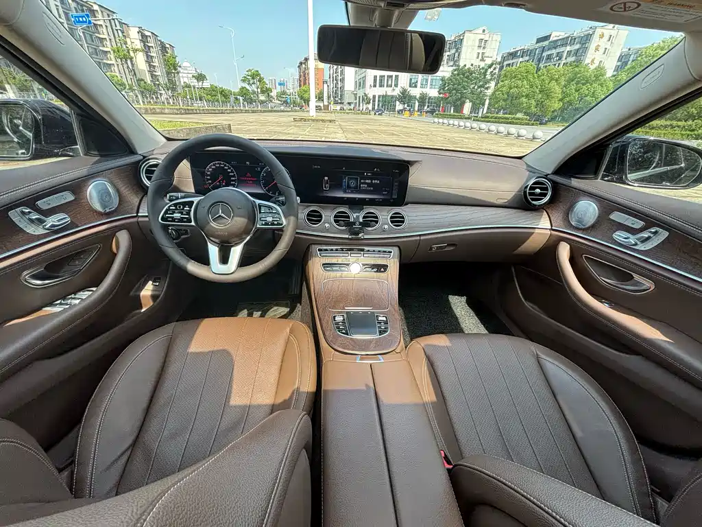 Mercedes-Benz Mercedes-Benz E-Class 2019 Facelift E 300 L Luxury 2019 - thumbnail 9
