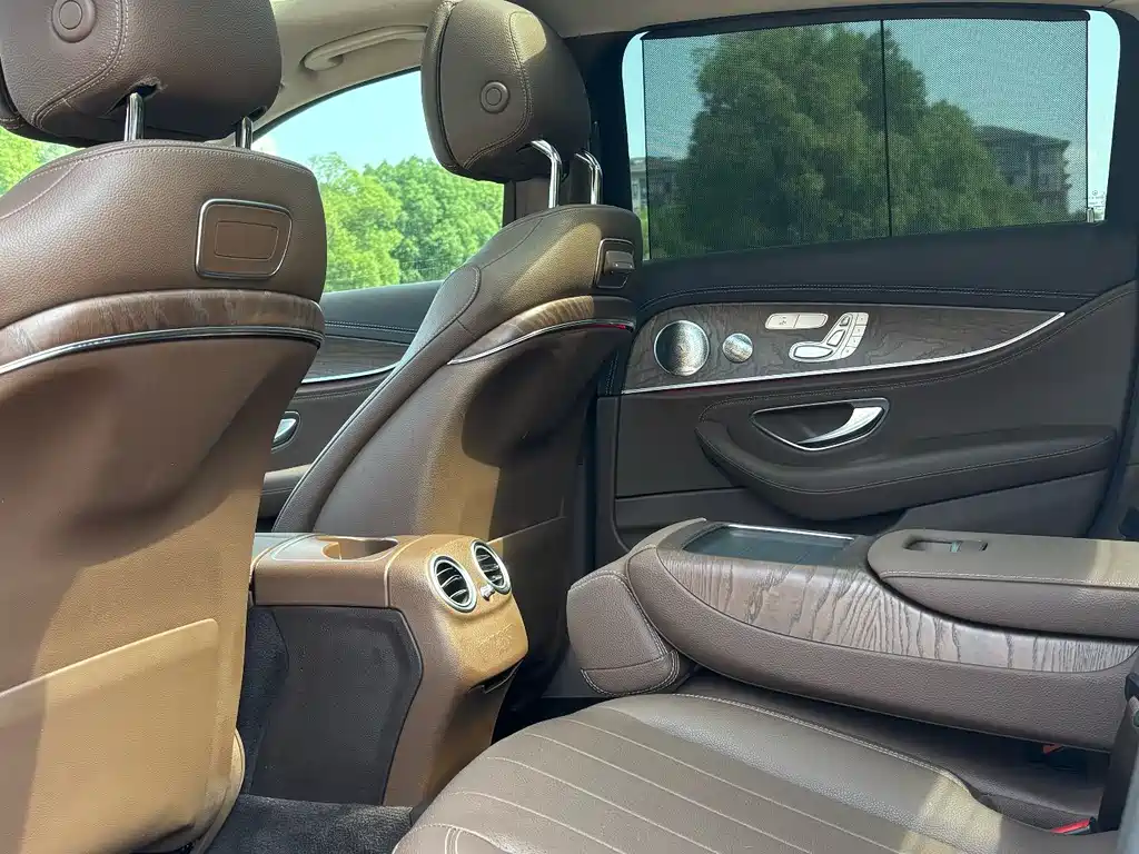 Mercedes-Benz Mercedes-Benz E-Class 2019 Facelift E 300 L Luxury 2019 - thumbnail 10