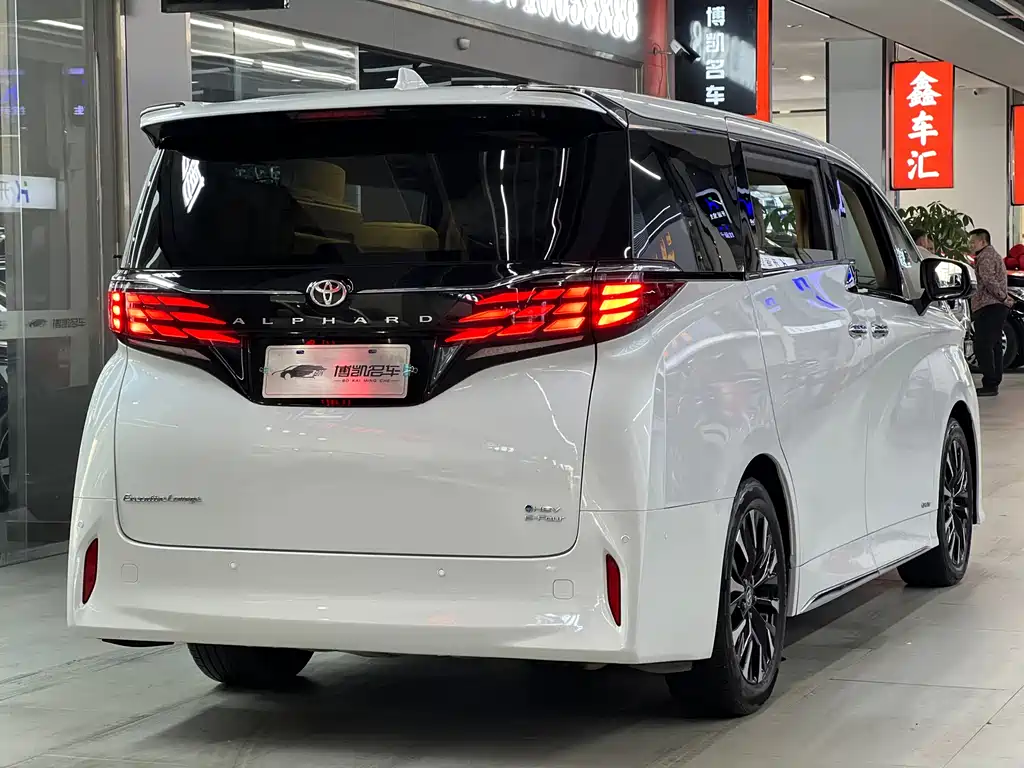 Toyota Alphard 2024 Model Hybrid 2.5L Premium Edition 2024 - thumbnail 4