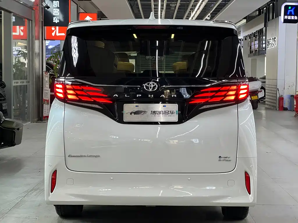 Toyota Alphard 2024 Model Hybrid 2.5L Premium Edition 2024 - thumbnail 5