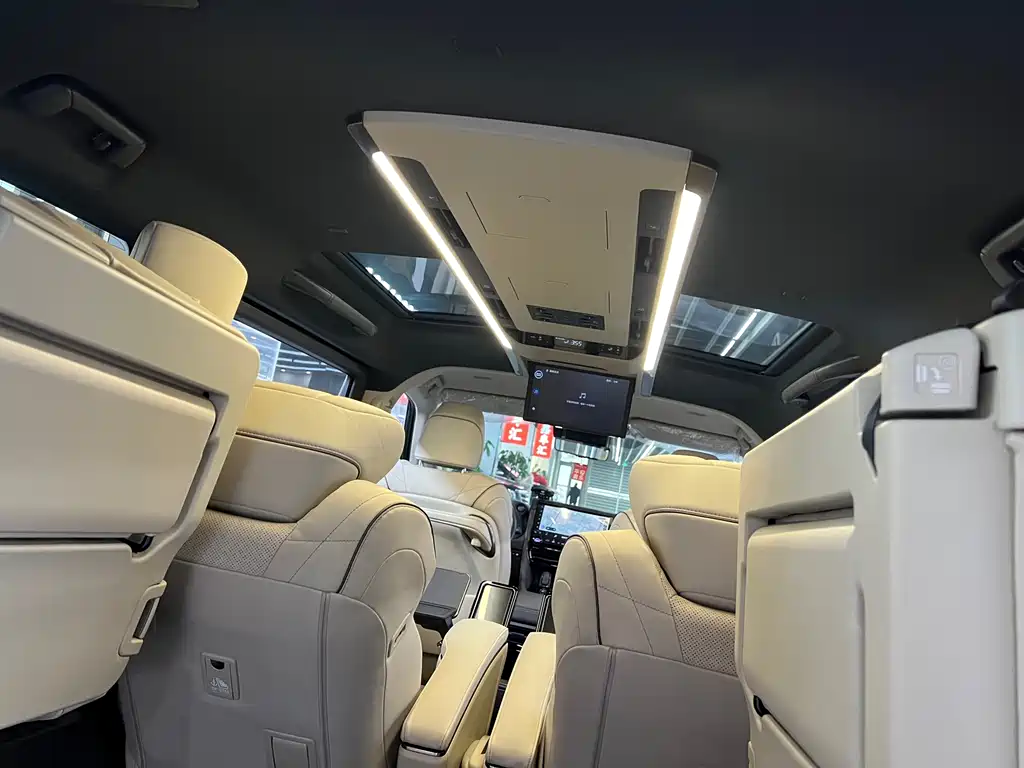 Toyota Alphard 2024 Model Hybrid 2.5L Premium Edition 2024 - thumbnail 9