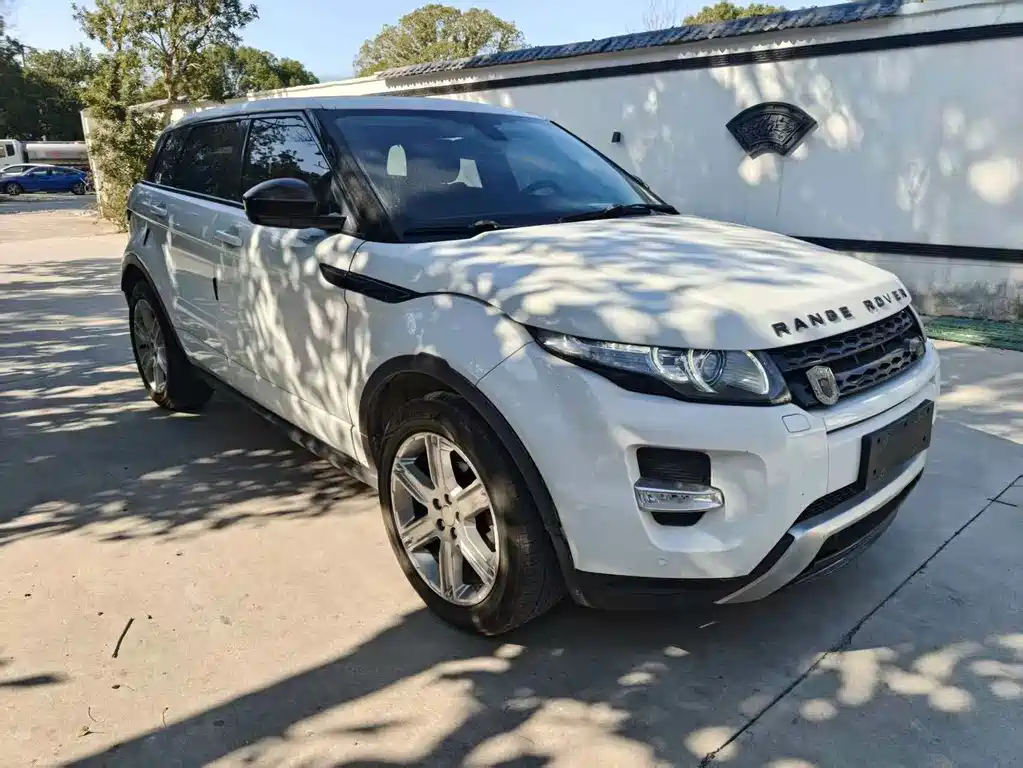 Land Rover Range Rover Evoque 2015 2.0T Dynamic 5-door 2015 - thumbnail 2