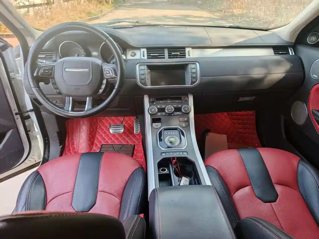 Land Rover Range Rover Evoque 2015 2.0T Dynamic 5-door 2015 - thumbnail 6