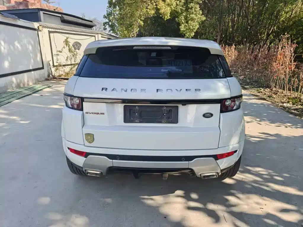 Land Rover Range Rover Evoque 2015 2.0T Dynamic 5-door 2015 - thumbnail 9