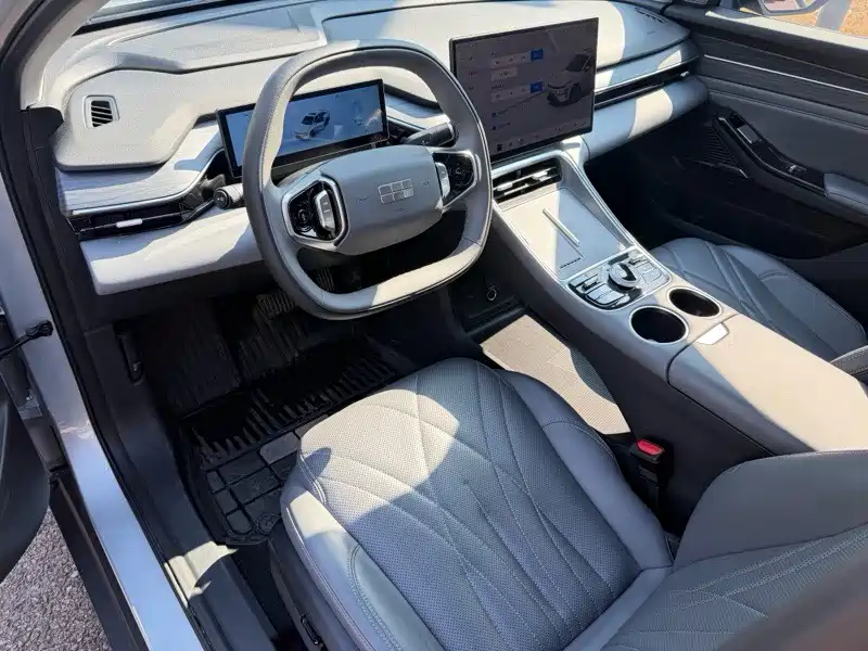 Geely Galaxy Geely Galaxy L6 2025 EM-i 140km Starship Edition 2025 - thumbnail 3