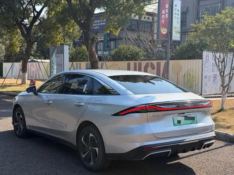 Geely Galaxy Geely Galaxy L6 2025 EM-i 140km Starship Edition 2025 - thumbnail 11