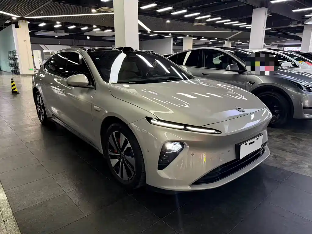 NIO NIO ET7 2023 75kWh 2022 - thumbnail 3