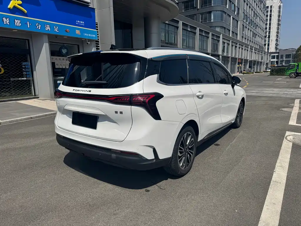 Dongfeng Foton Fengxing Yacht 2022 1.5T DCT Chasing Wind Edition 2023 - thumbnail 11