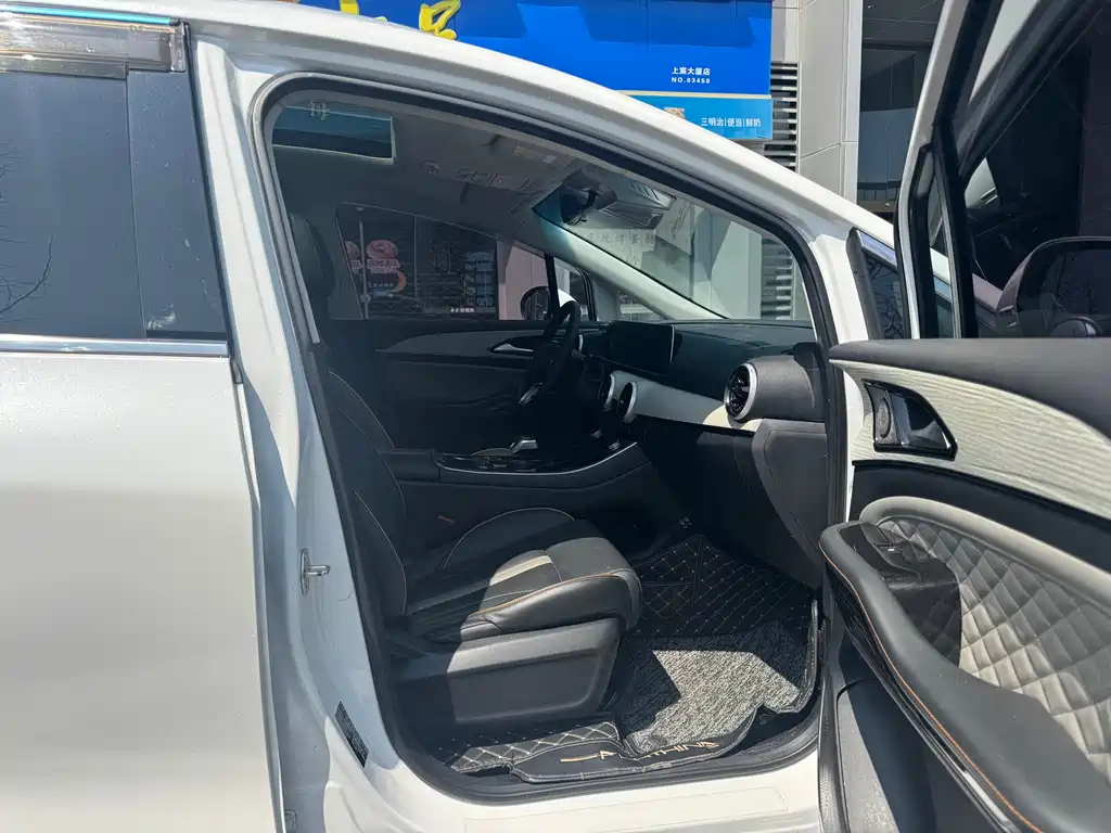 Dongfeng Foton Fengxing Yacht 2022 1.5T DCT Chasing Wind Edition 2023 - thumbnail 14