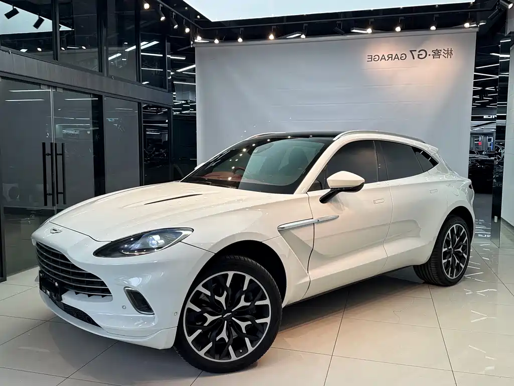 Aston Martin Aston Martin DBX 2022 3.0T Straight-Six 2022