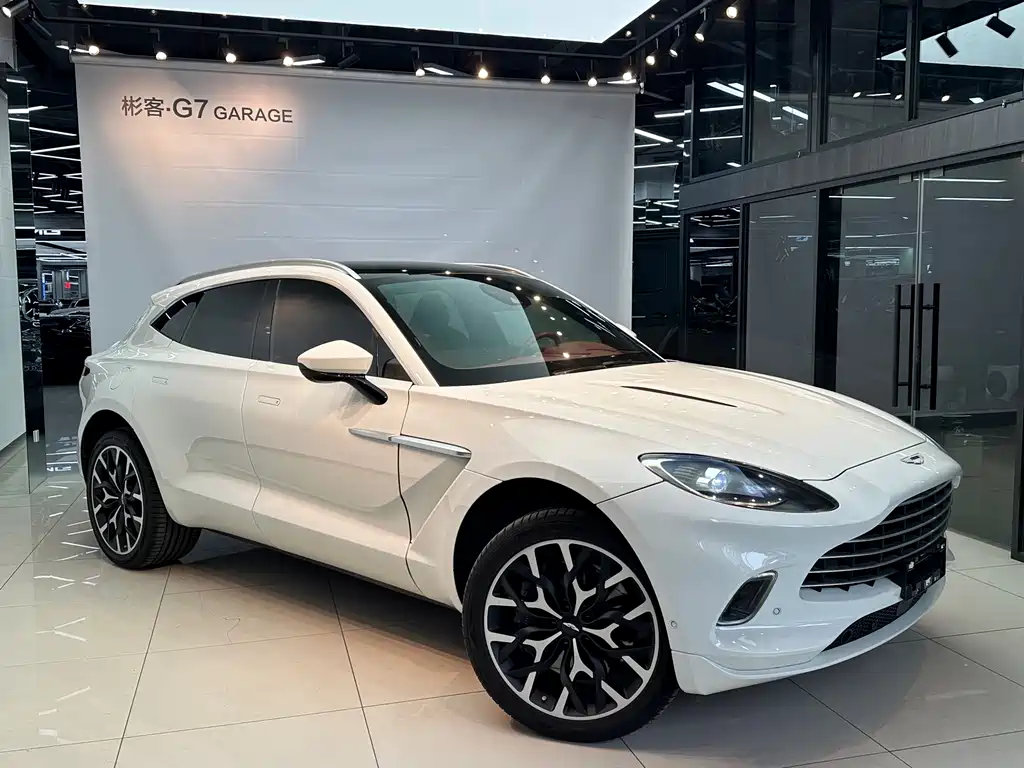 Aston Martin Aston Martin DBX 2022 3.0T Straight-Six 2022 - thumbnail 4