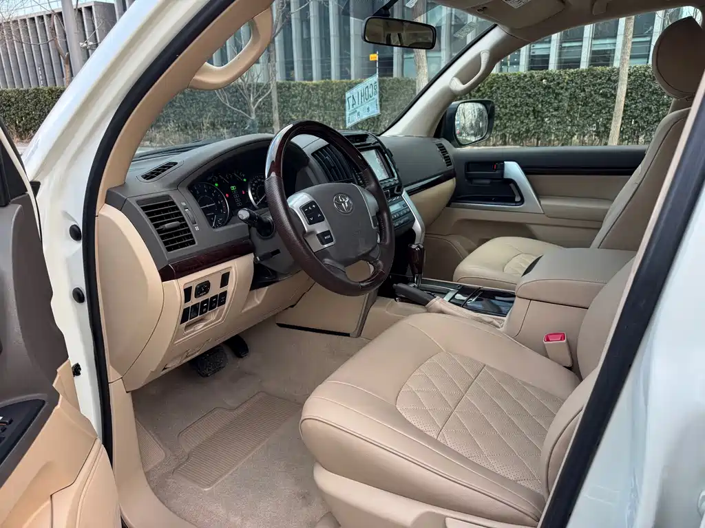 Toyota Land Cruiser 2015 4.0L V6 Middle East Base Model 2016 - thumbnail 7