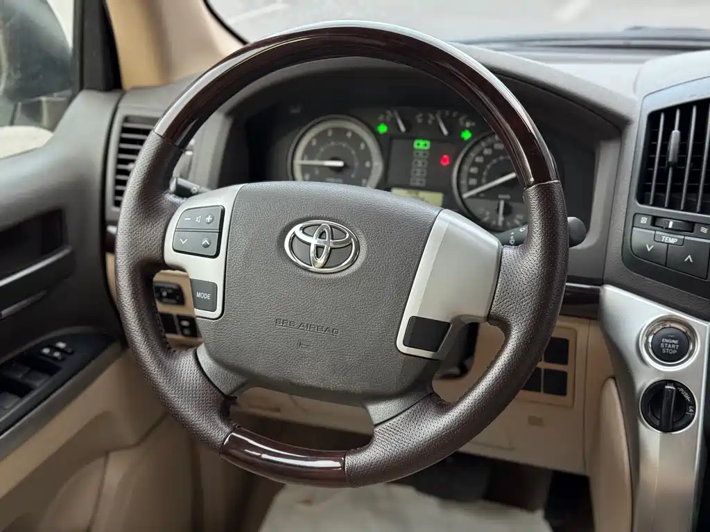 Toyota Land Cruiser 2015 4.0L V6 Middle East Base Model 2016 - thumbnail 12