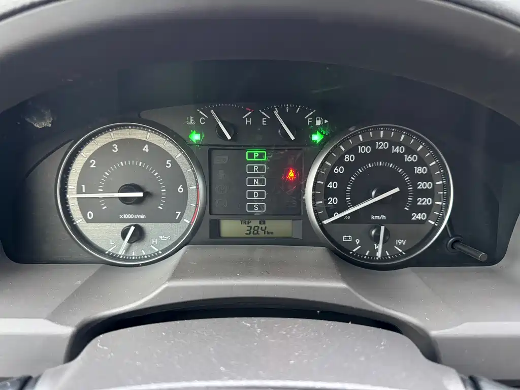 Toyota Land Cruiser 2015 4.0L V6 Middle East Base Model 2016 - thumbnail 14