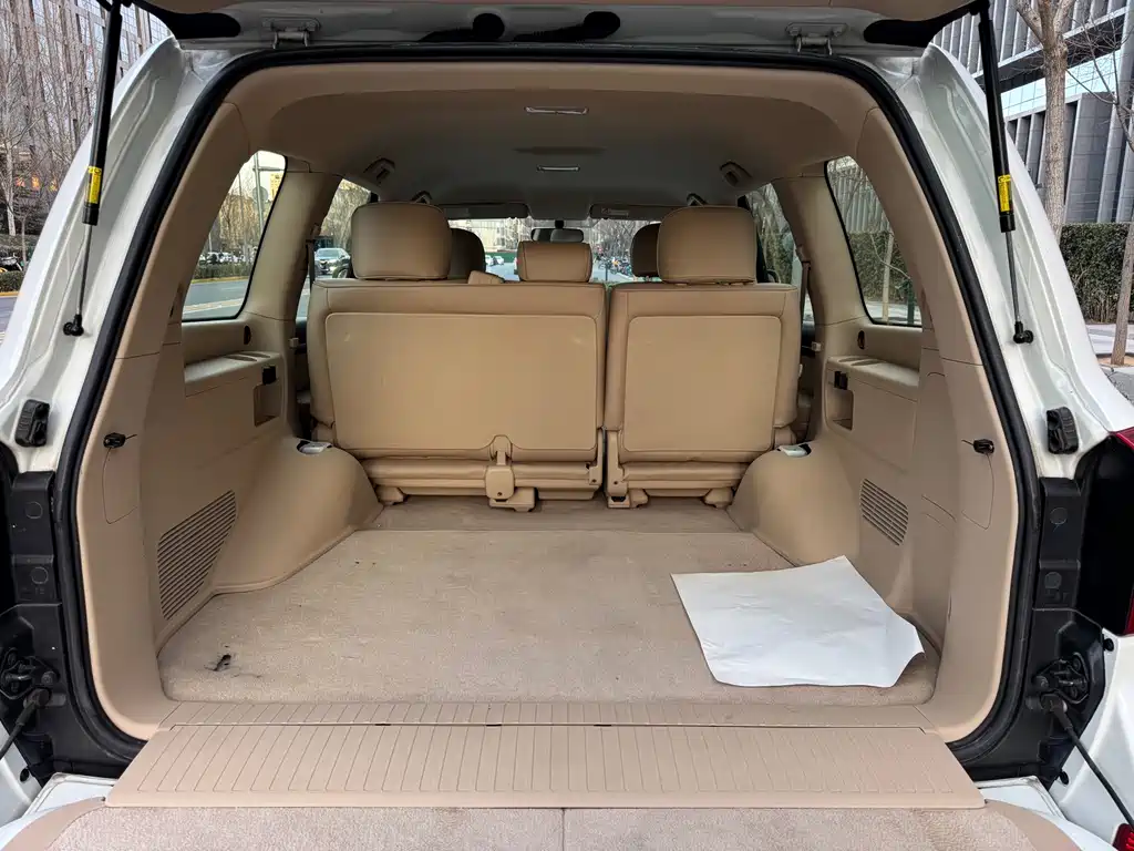 Toyota Land Cruiser 2015 4.0L V6 Middle East Base Model 2016 - thumbnail 19