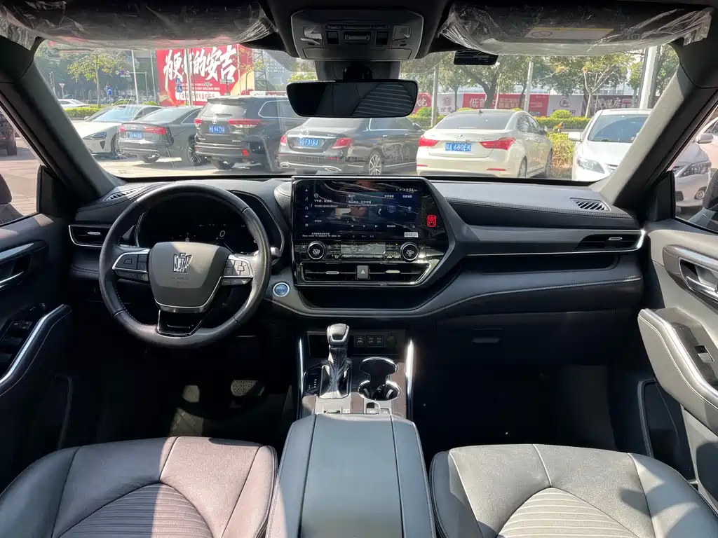 Toyota Toyota Crown Kluger 2021 2.5L HEV AWD Premium Edition 2021 - thumbnail 16