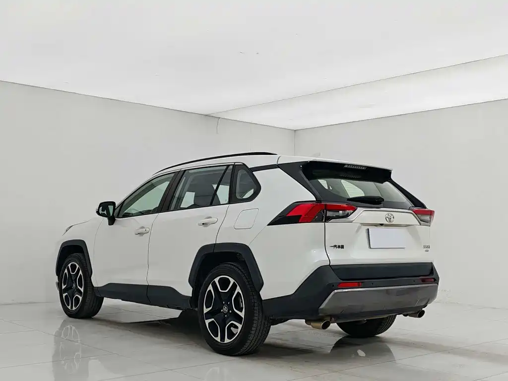 Toyota RAV4 2020 2.0L CVT AWD Premium Edition 2021 - thumbnail 4