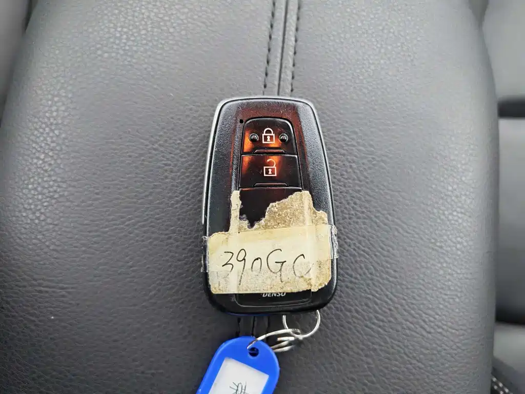 Toyota RAV4 2020 2.0L CVT AWD Premium Edition 2021 - thumbnail 16