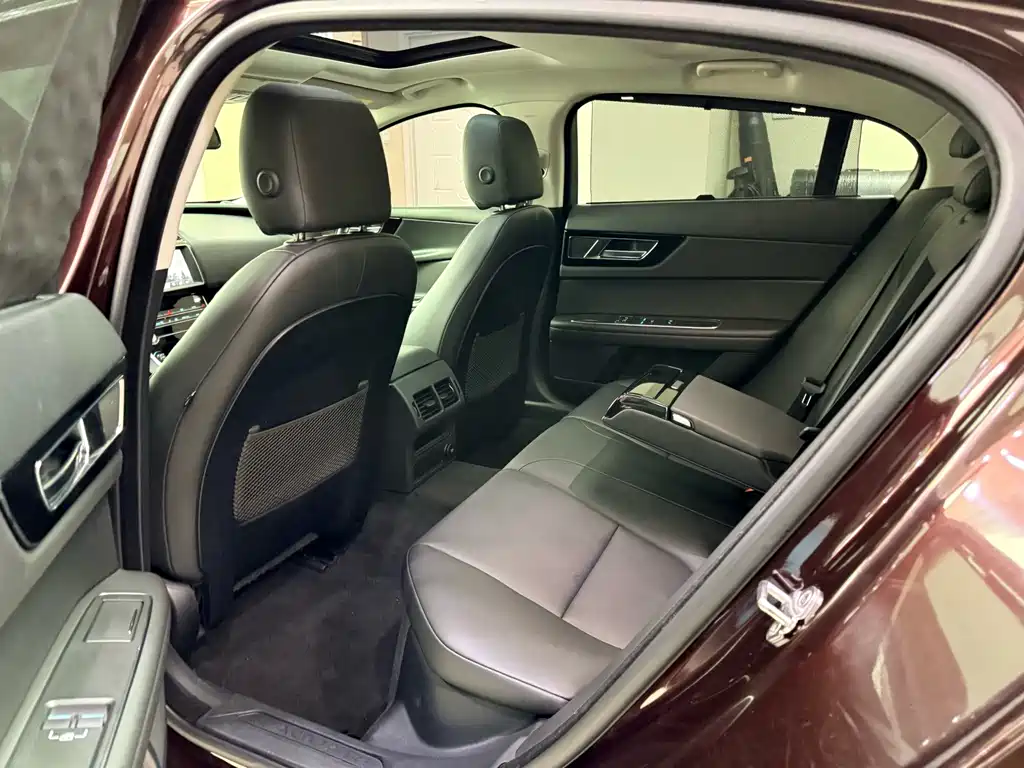 Jaguar Jaguar XEL 2019 2.0T 200PS Prestige Edition 2019 - thumbnail 9