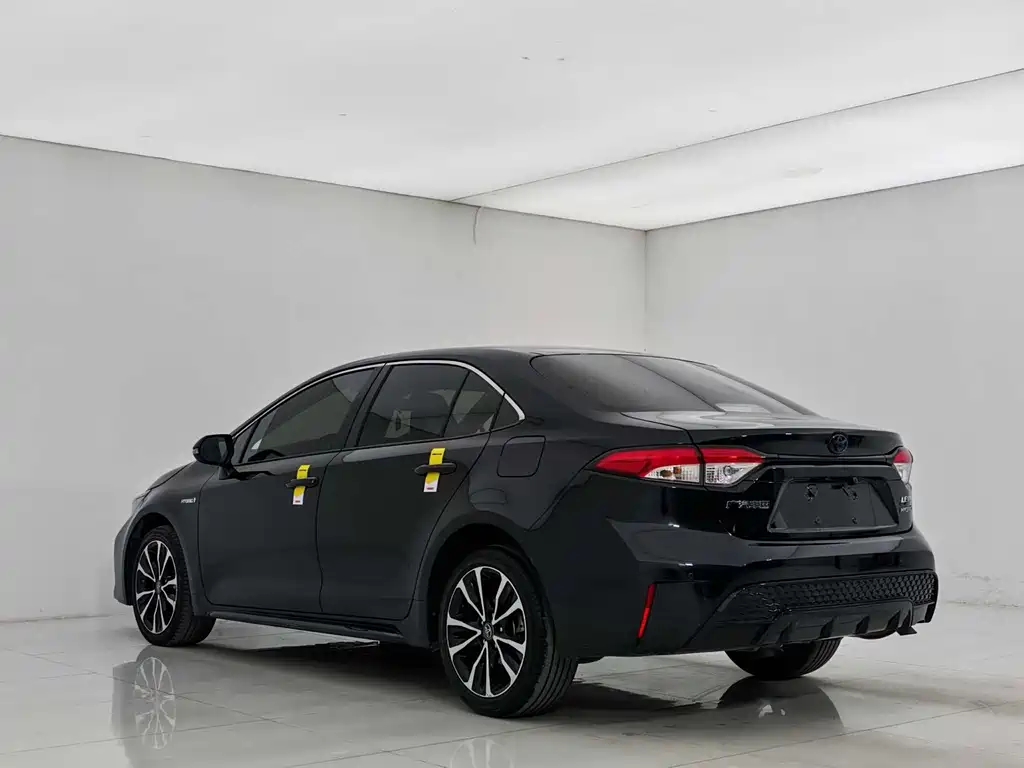 Toyota Toyota Corolla Hybrid 2021 1.8H E-CVT Luxury Edition 2023 - thumbnail 4