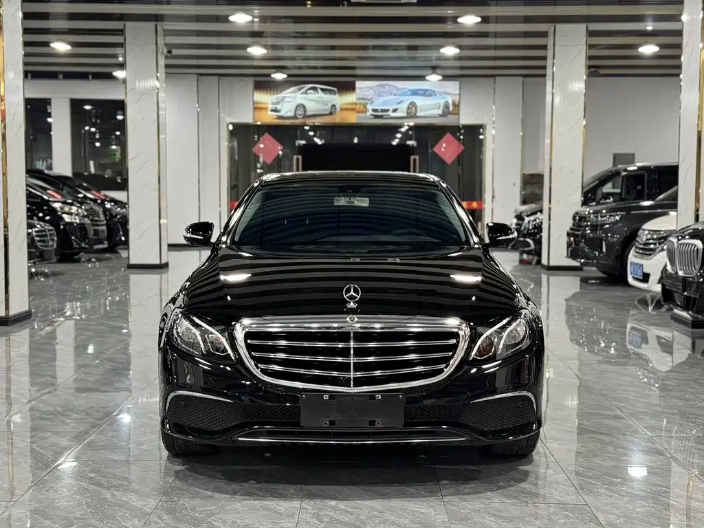Mercedes-Benz Mercedes-Benz E-Class 2020 E 300 L Fashion Edition 2020 - thumbnail 2