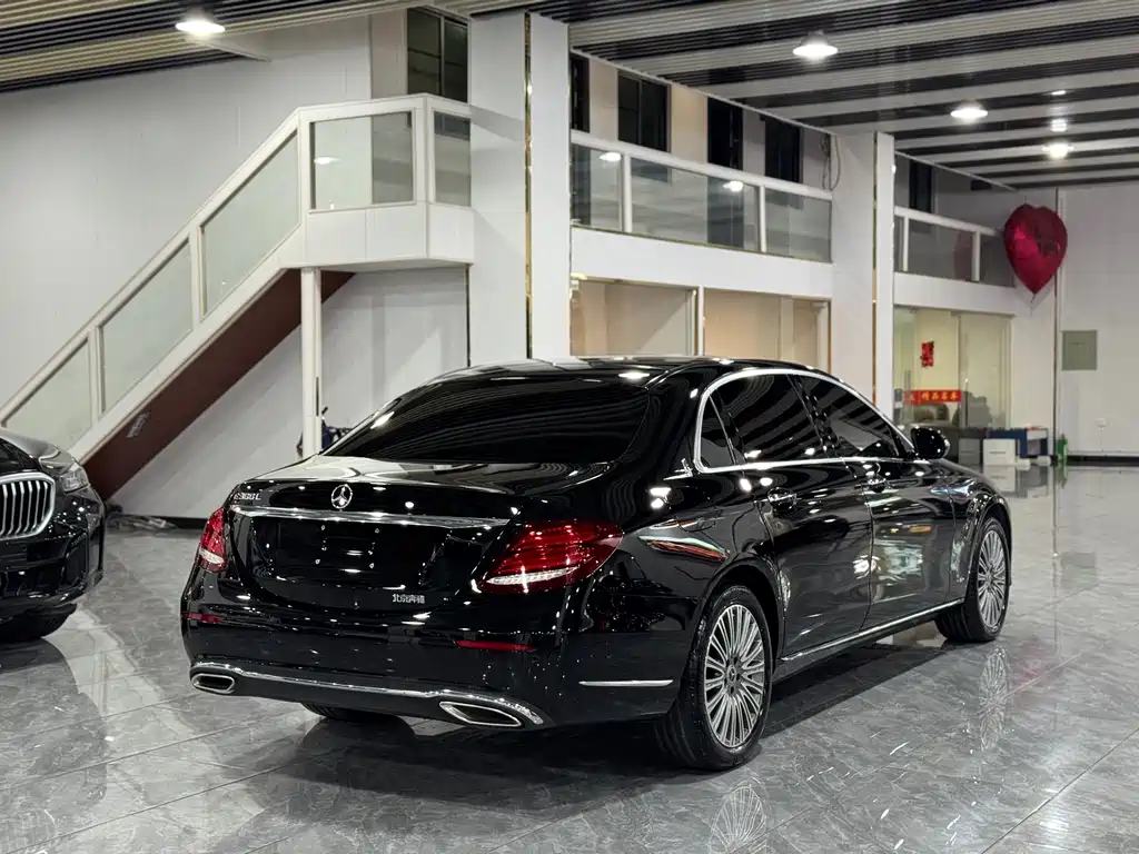Mercedes-Benz Mercedes-Benz E-Class 2020 E 300 L Fashion Edition 2020 - thumbnail 15