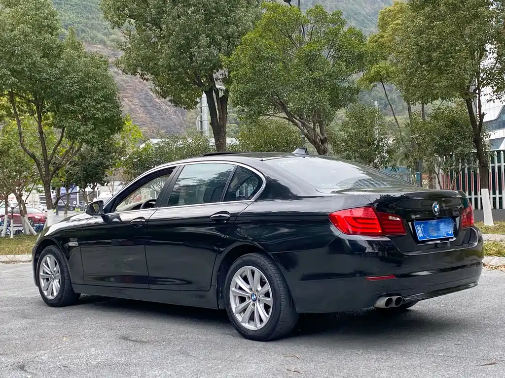 BMW BMW 5 Series 2011 523Li Luxury Model 2010 - thumbnail 5