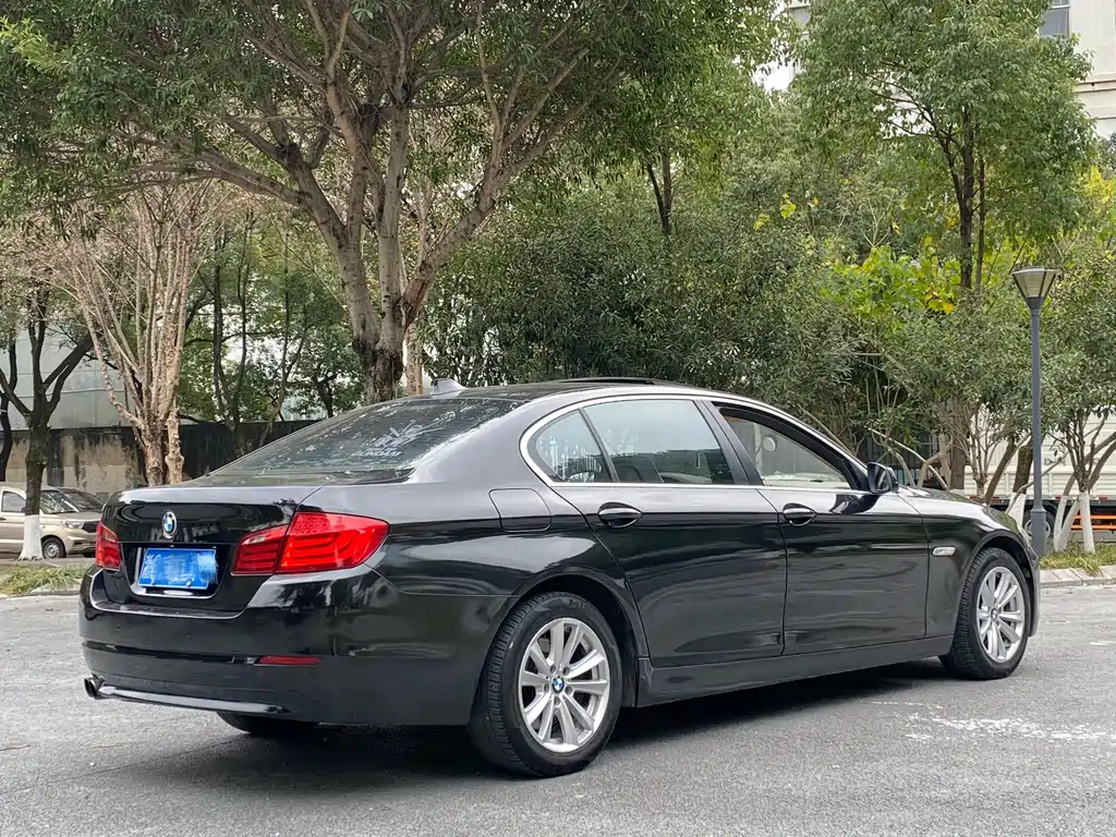 BMW BMW 5 Series 2011 523Li Luxury Model 2010 - thumbnail 7