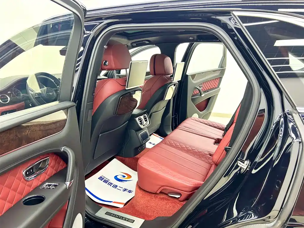 Bentley Bentayga 2016 6.0T Standard Edition 2018 - thumbnail 5