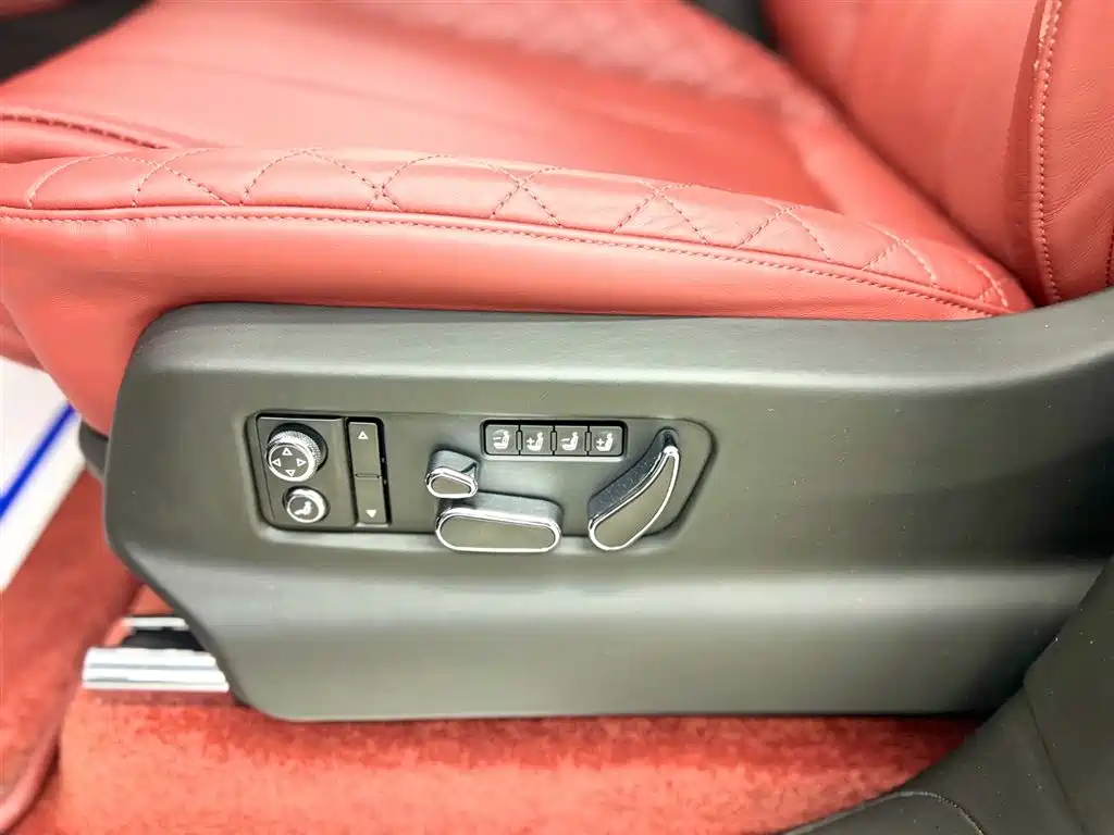 Bentley Bentayga 2016 6.0T Standard Edition 2018 - thumbnail 10