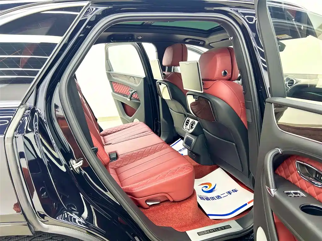 Bentley Bentayga 2016 6.0T Standard Edition 2018 - thumbnail 14