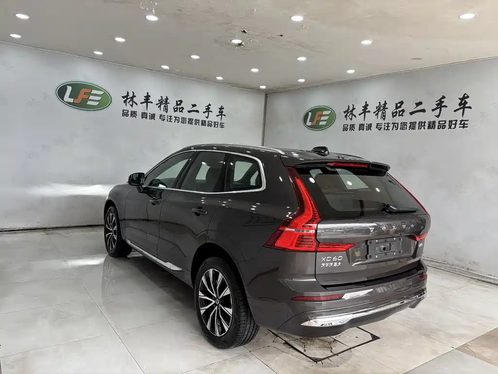 Volvo Volvo XC60 2025 B5 AWD Intelligent Luxury Edition 2025 - thumbnail 7