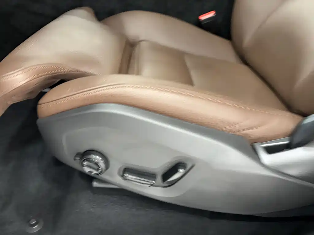 Volvo Volvo XC60 2025 B5 AWD Intelligent Luxury Edition 2025 - thumbnail 12