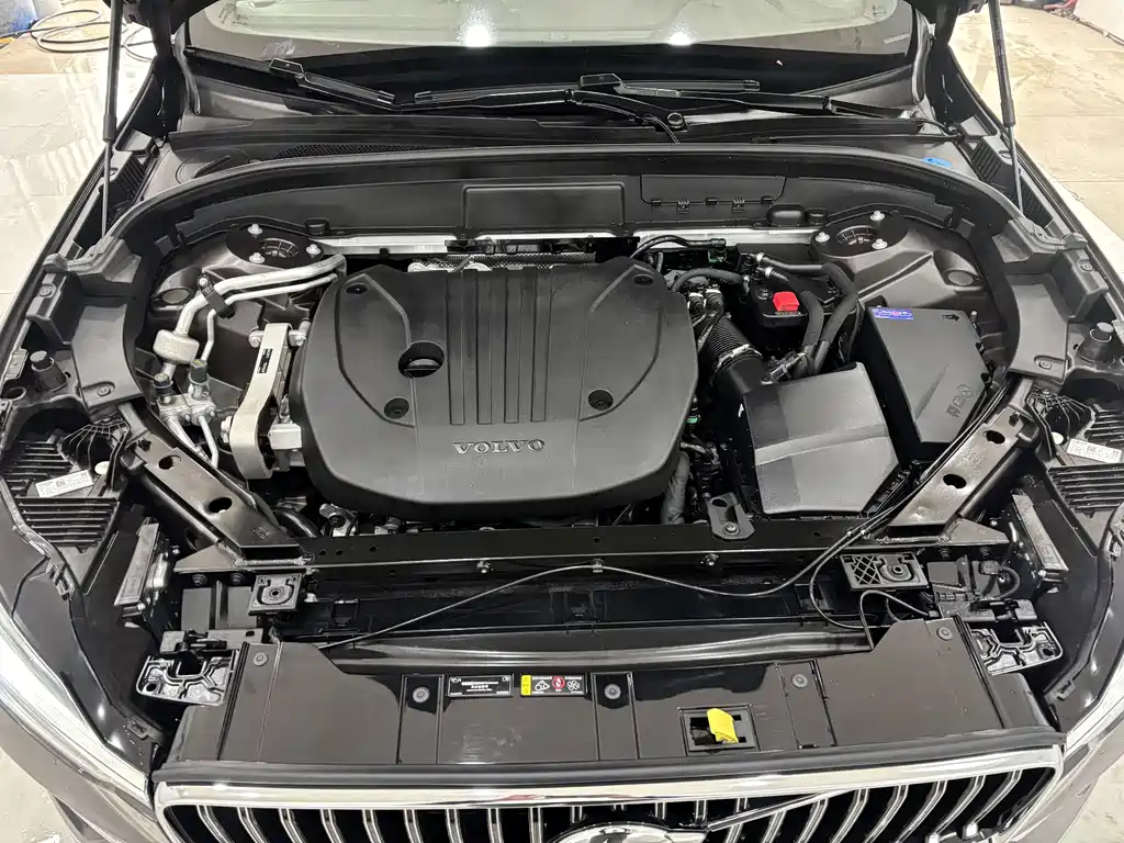Volvo Volvo XC60 2025 B5 AWD Intelligent Luxury Edition 2025 - thumbnail 28