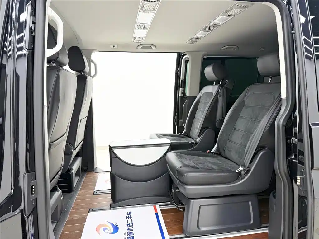 Volkswagen Volkswagen Multivan 2017 2.0 TSI Comfortline 7-seater AWD 2017 - thumbnail 5