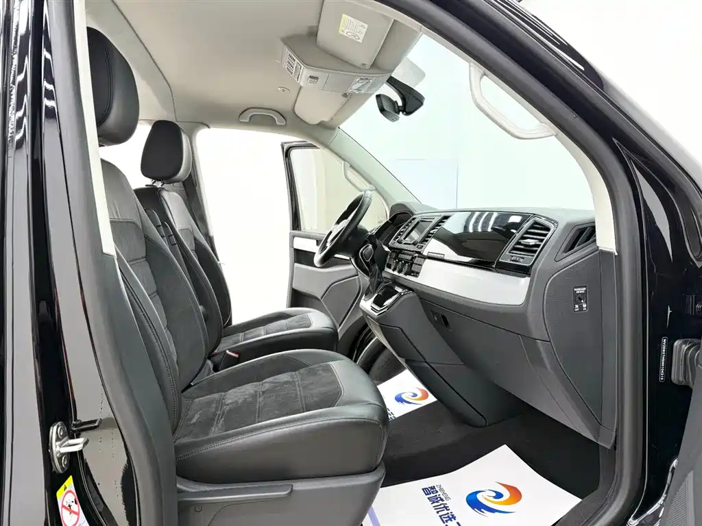 Volkswagen Volkswagen Multivan 2017 2.0 TSI Comfortline 7-seater AWD 2017 - thumbnail 6