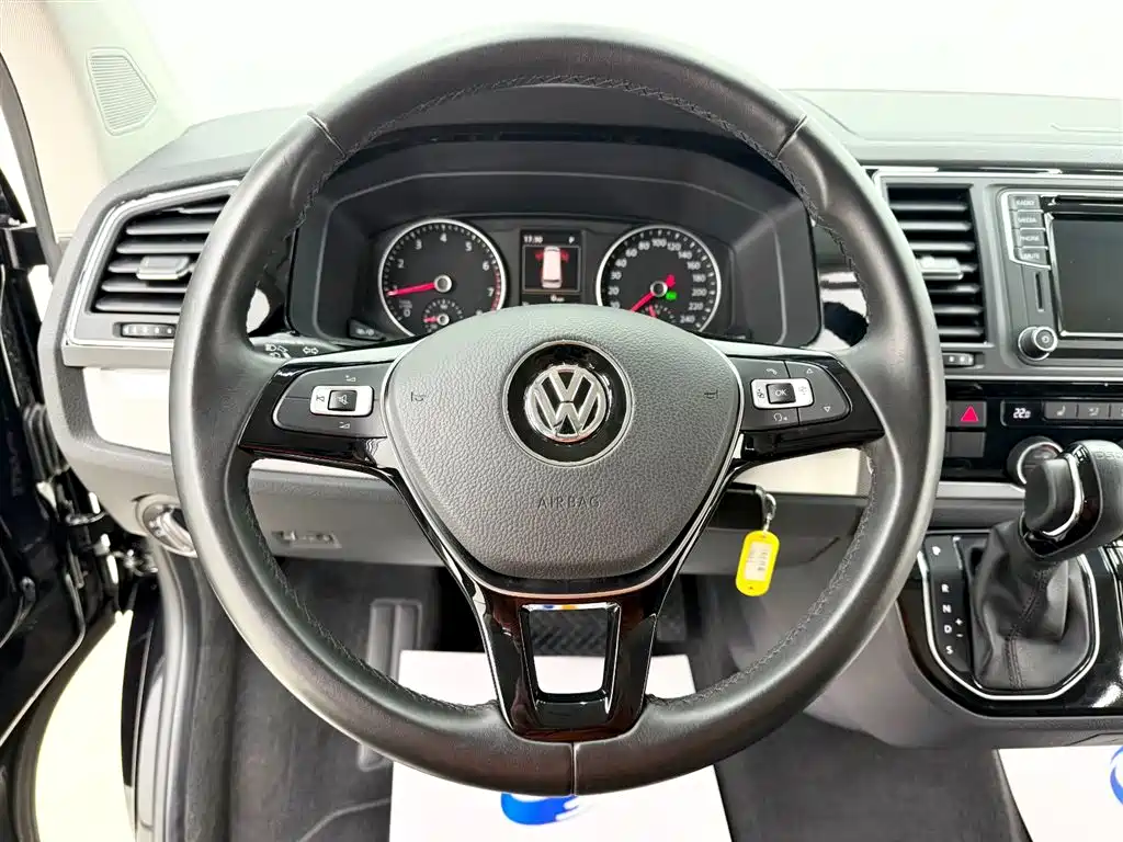 Volkswagen Volkswagen Multivan 2017 2.0 TSI Comfortline 7-seater AWD 2017 - thumbnail 11