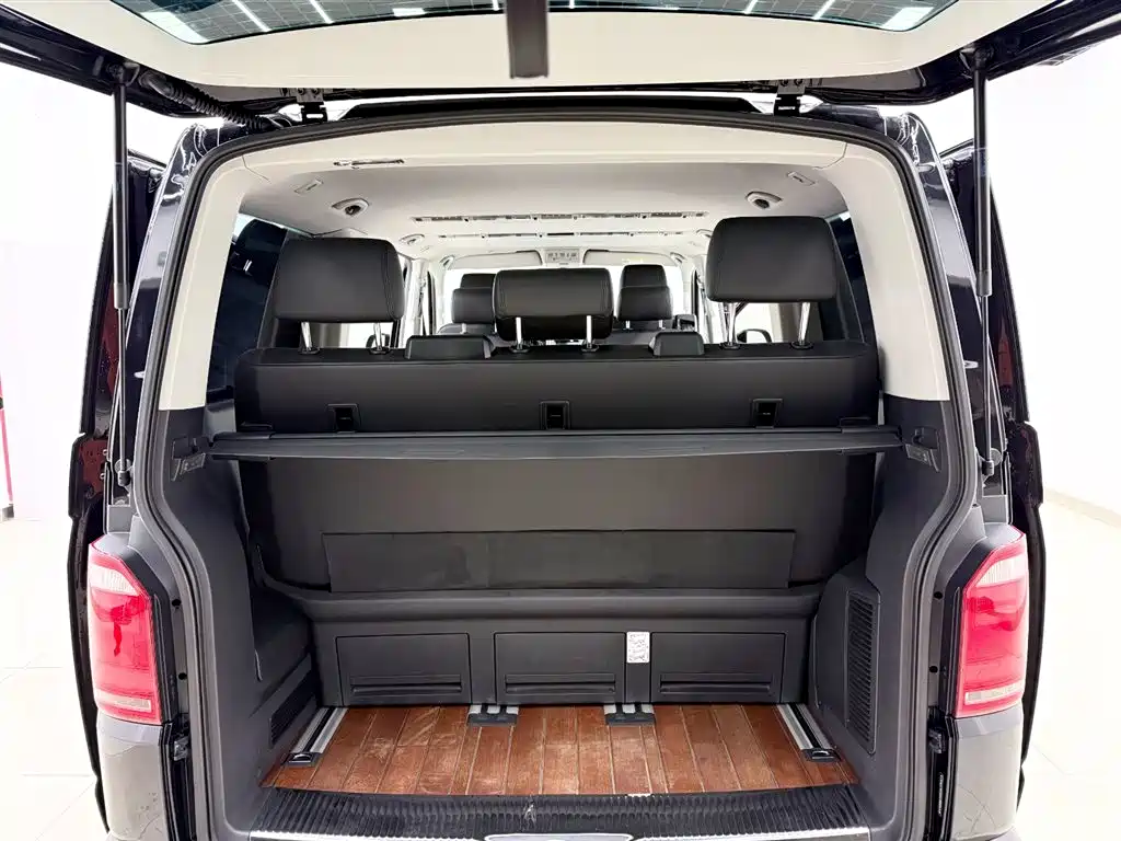 Volkswagen Volkswagen Multivan 2017 2.0 TSI Comfortline 7-seater AWD 2017 - thumbnail 16