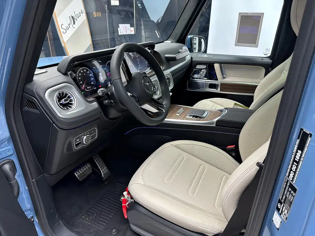Mercedes-Benz Mercedes-Benz G-Class 2025 G 450 d 2026 - thumbnail 10