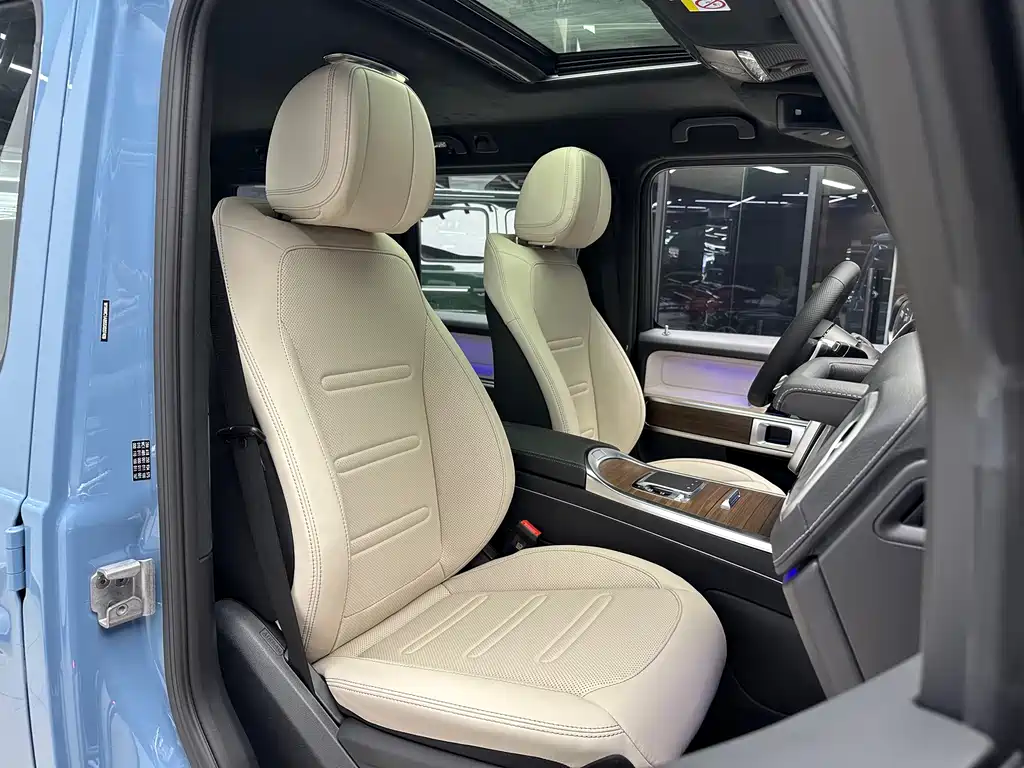 Mercedes-Benz Mercedes-Benz G-Class 2025 G 450 d 2026 - thumbnail 14