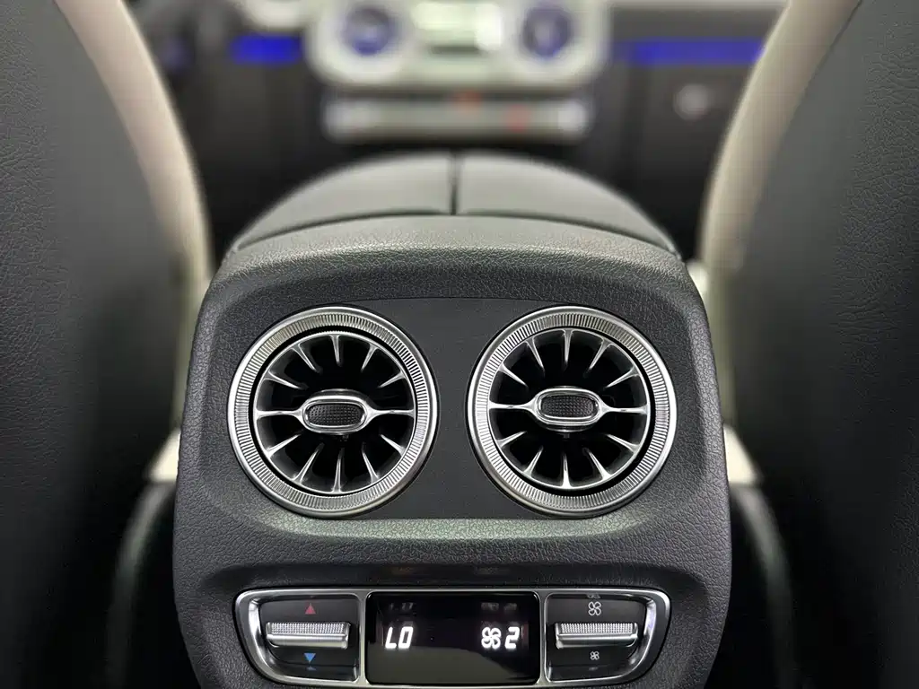 Mercedes-Benz Mercedes-Benz G-Class 2025 G 450 d 2026 - thumbnail 19