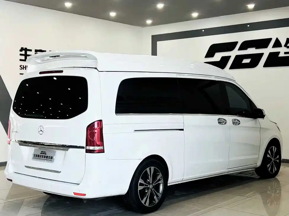 Mercedes-Benz Mercedes-Benz V-Class 2017 V 260 L Exclusive Long Wheelbase Edition 2020 - thumbnail 4