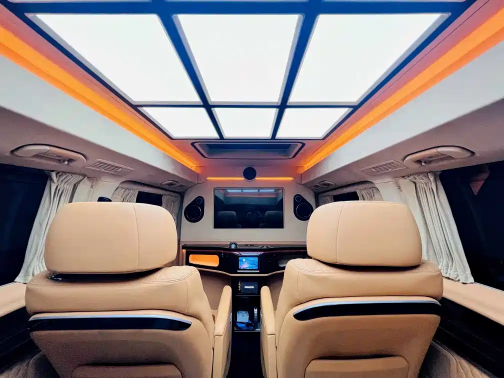 Mercedes-Benz Mercedes-Benz V-Class 2017 V 260 L Exclusive Long Wheelbase Edition 2020 - thumbnail 14