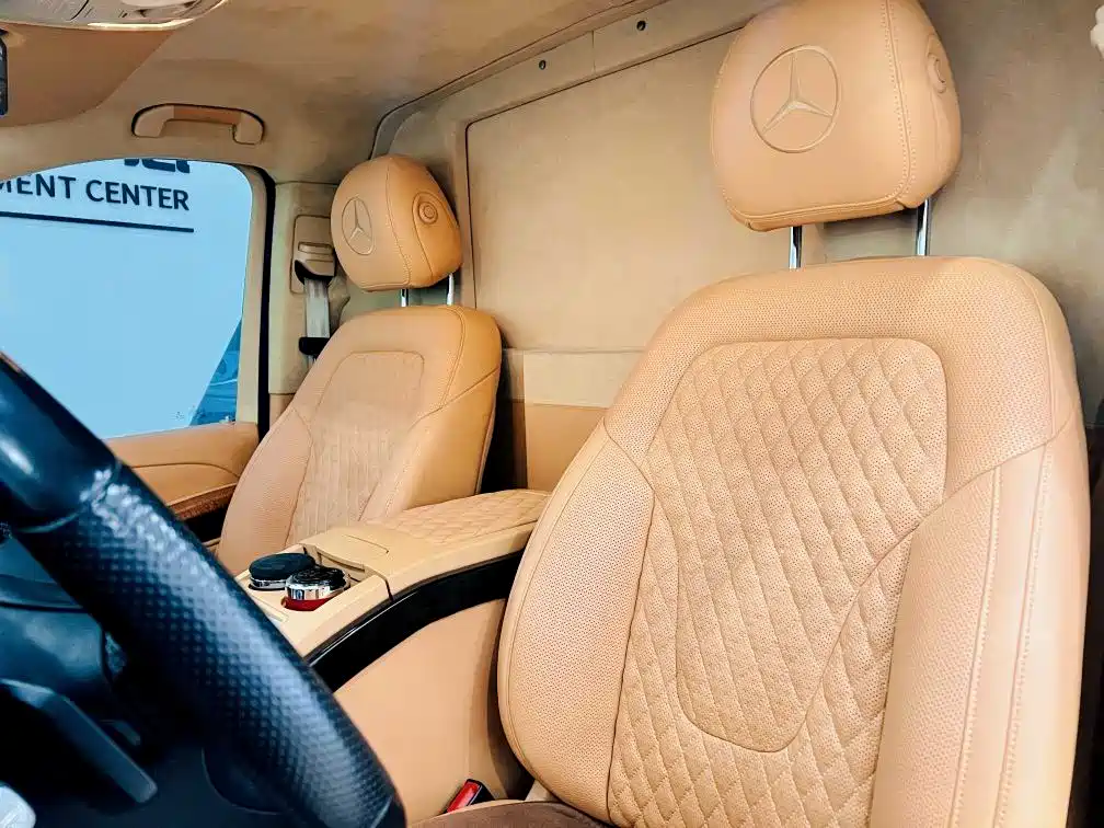Mercedes-Benz Mercedes-Benz V-Class 2017 V 260 L Exclusive Long Wheelbase Edition 2020 - thumbnail 22