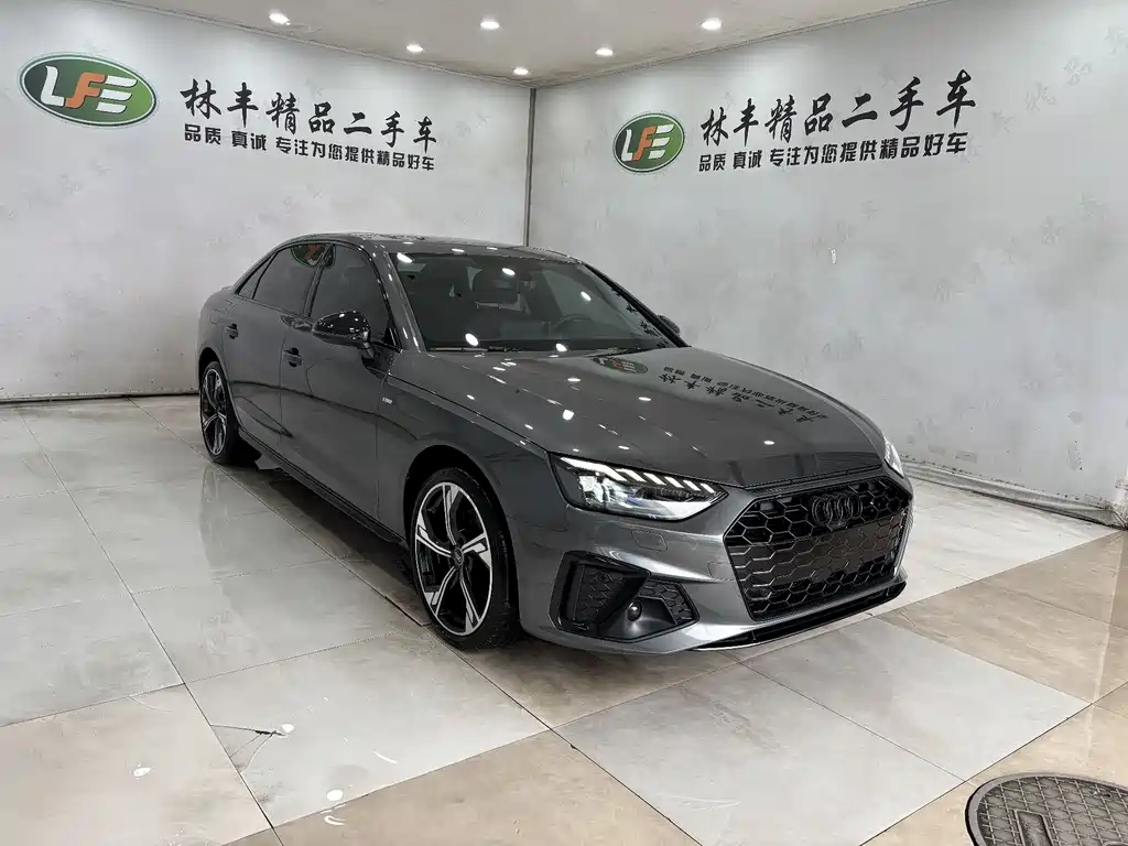 Audi Audi A4L 2025 200th Anniversary Edition 40 TFSI Luxury Dynamic B&O Starlight Edition 2025 - thumbnail 3