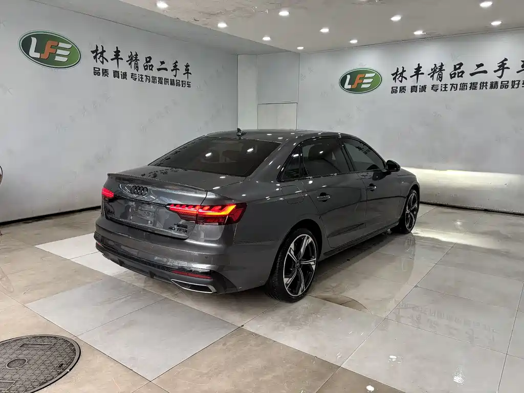 Audi Audi A4L 2025 200th Anniversary Edition 40 TFSI Luxury Dynamic B&O Starlight Edition 2025 - thumbnail 5