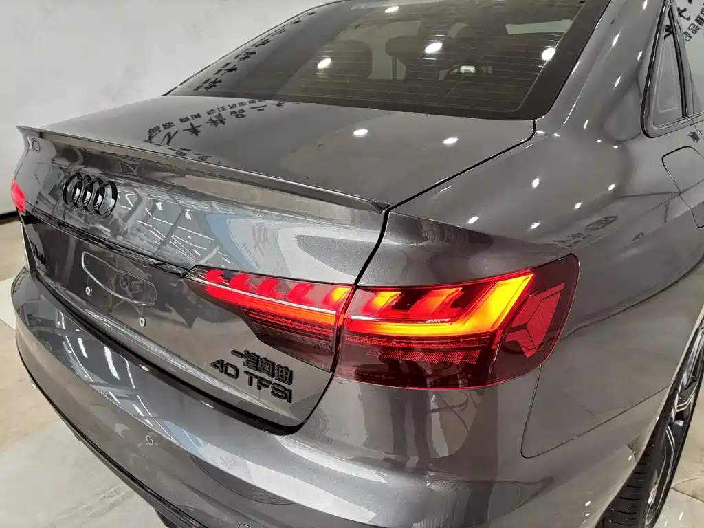 Audi Audi A4L 2025 200th Anniversary Edition 40 TFSI Luxury Dynamic B&O Starlight Edition 2025 - thumbnail 9
