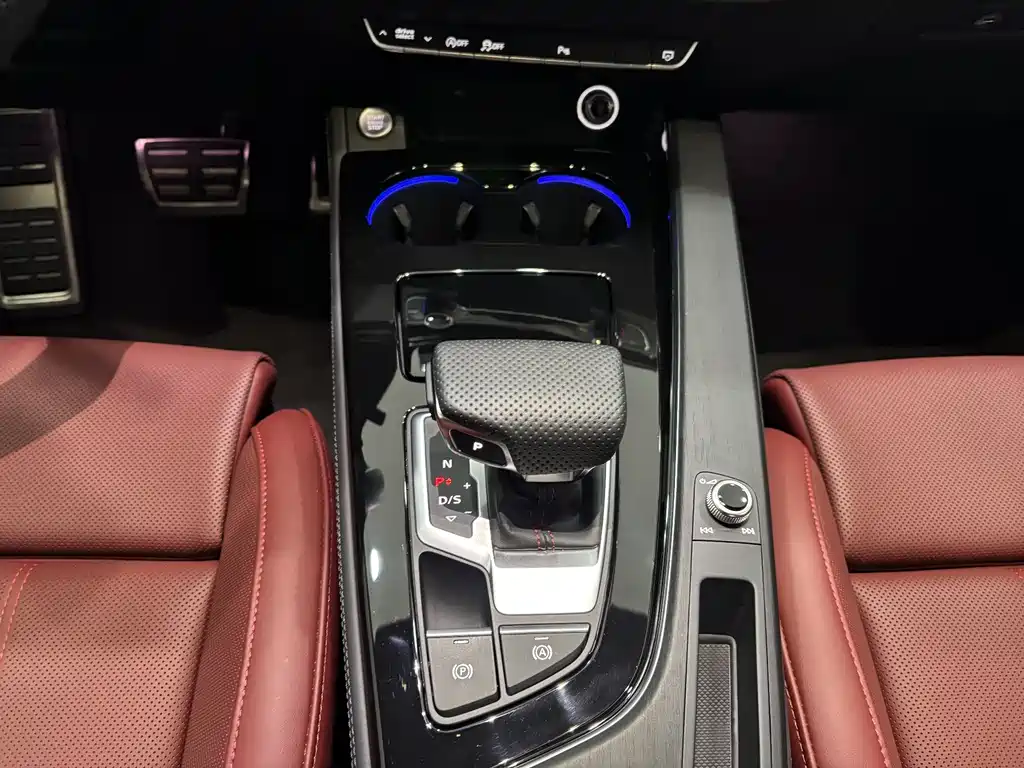Audi Audi A4L 2025 200th Anniversary Edition 40 TFSI Luxury Dynamic B&O Starlight Edition 2025 - thumbnail 20