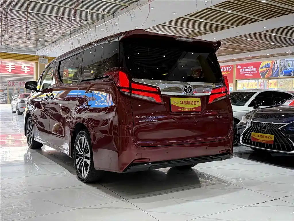 Toyota Alphard 2018 Model Year Facelift 3.5L Executive Version 2018 - thumbnail 4