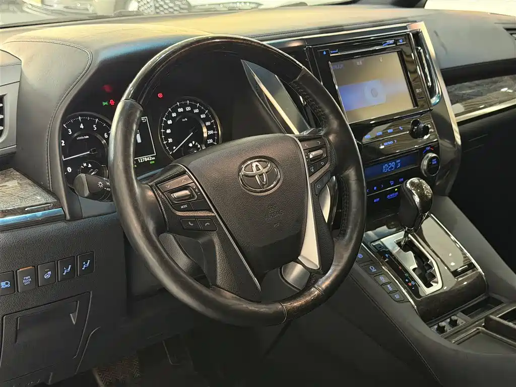 Toyota Alphard 2018 Model Year Facelift 3.5L Executive Version 2018 - thumbnail 17